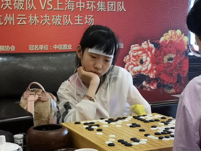WAL_r10_吴依铭.jpg