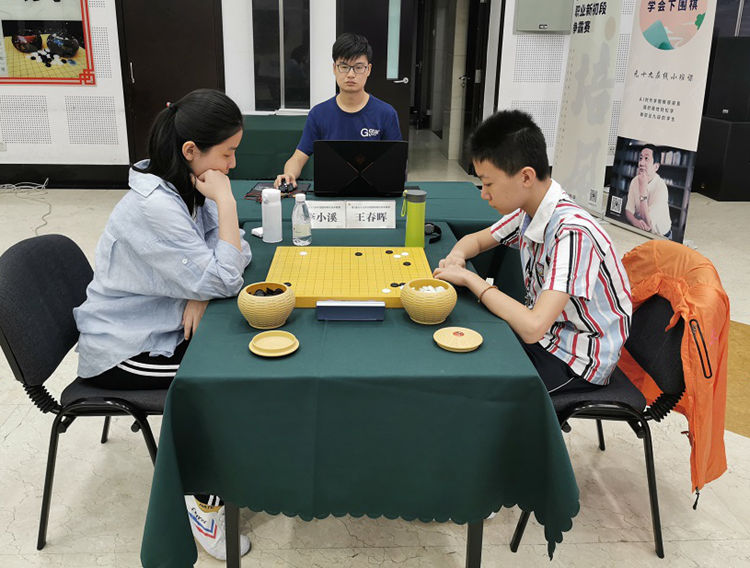 r2_李小溪vs王春晖_副本.jpg