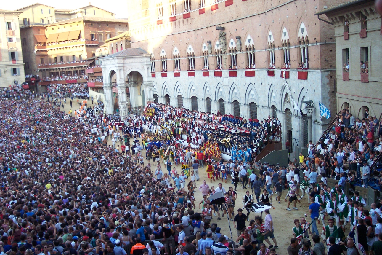 palio end of parade small.JPG