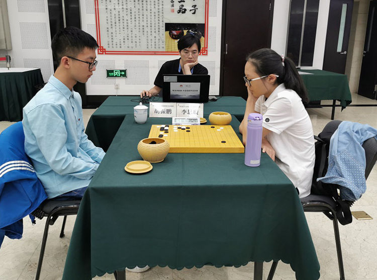r3_胡振鹏vs李思璇_副本.jpg